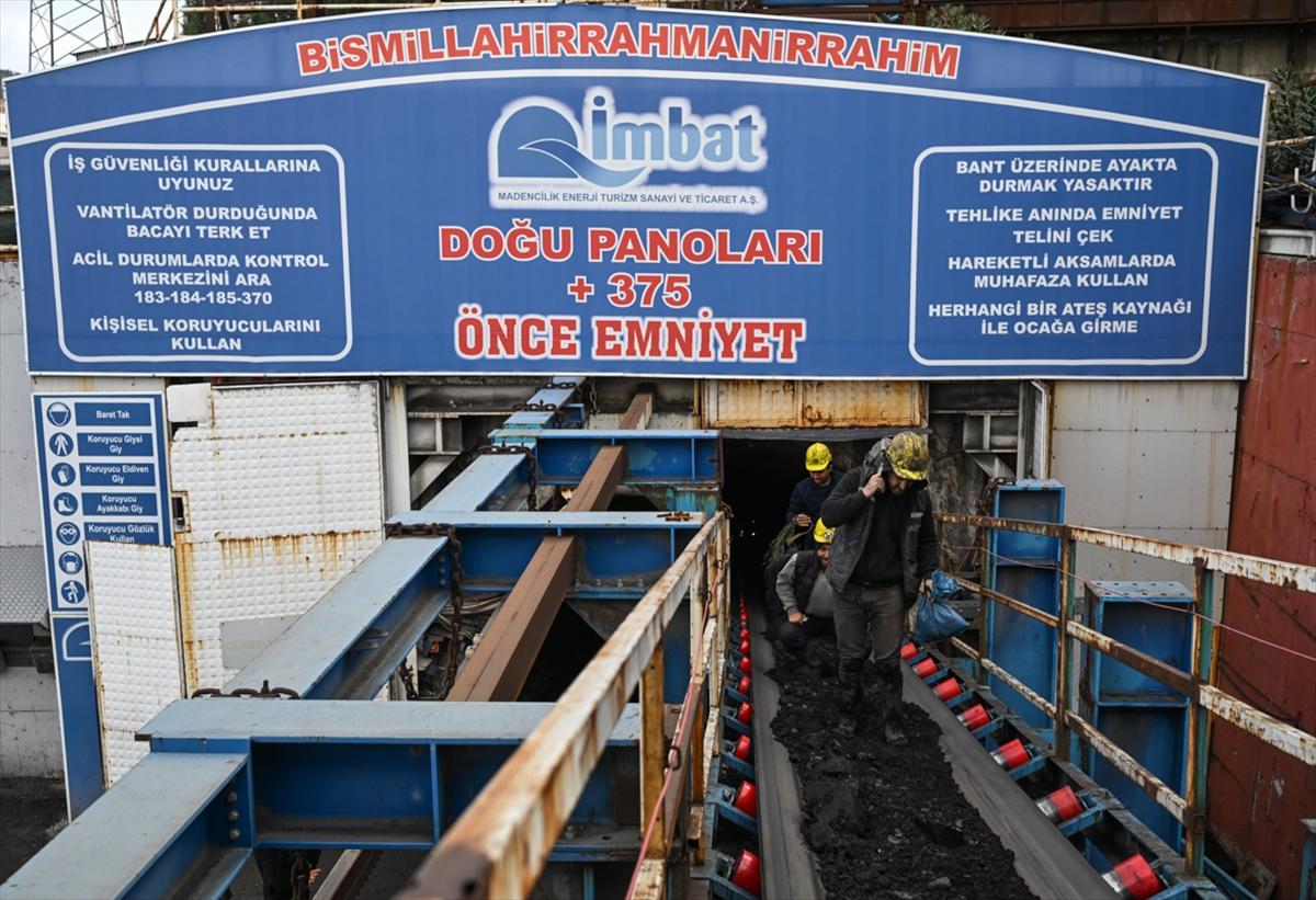 Somalı madenciler, arama kurtarma eğitimlerini tamamladı