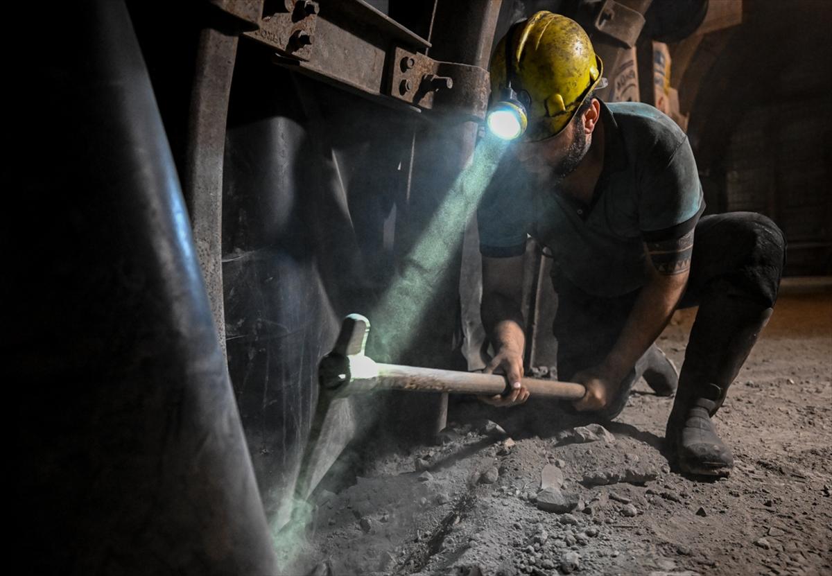 Somalı madenciler, arama kurtarma eğitimlerini tamamladı