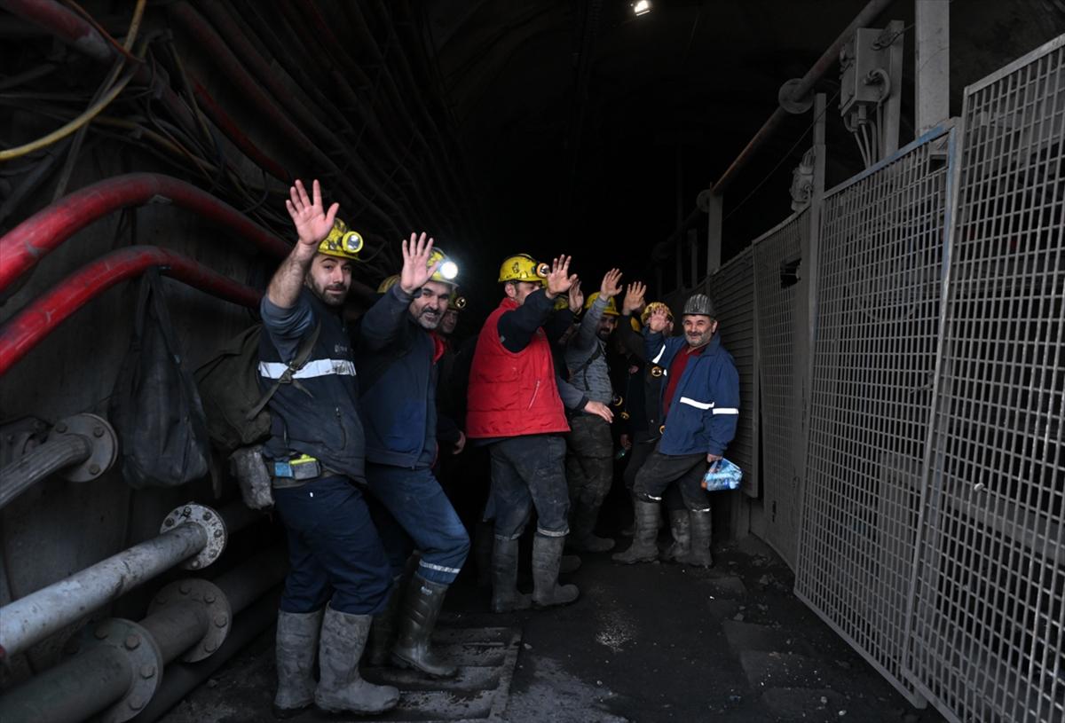 Somalı madenciler, arama kurtarma eğitimlerini tamamladı