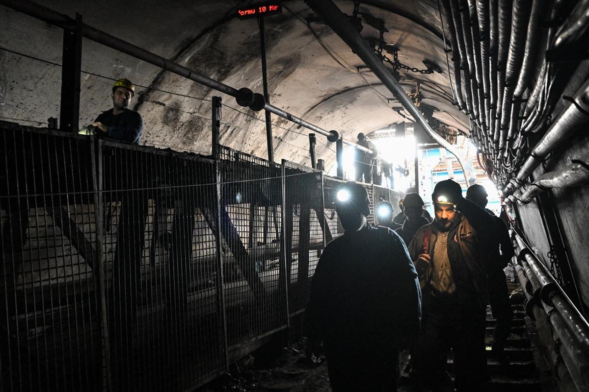 Somalı madenciler, arama kurtarma eğitimlerini tamamladı