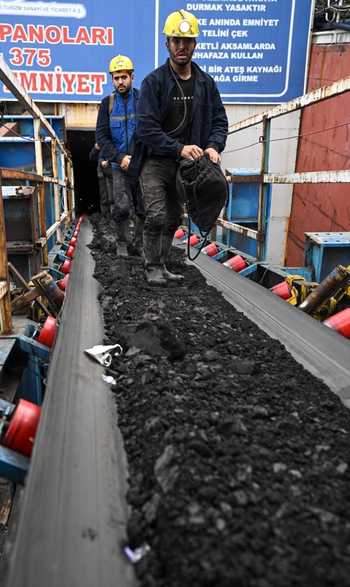 Somalı madenciler, arama kurtarma eğitimlerini tamamladı