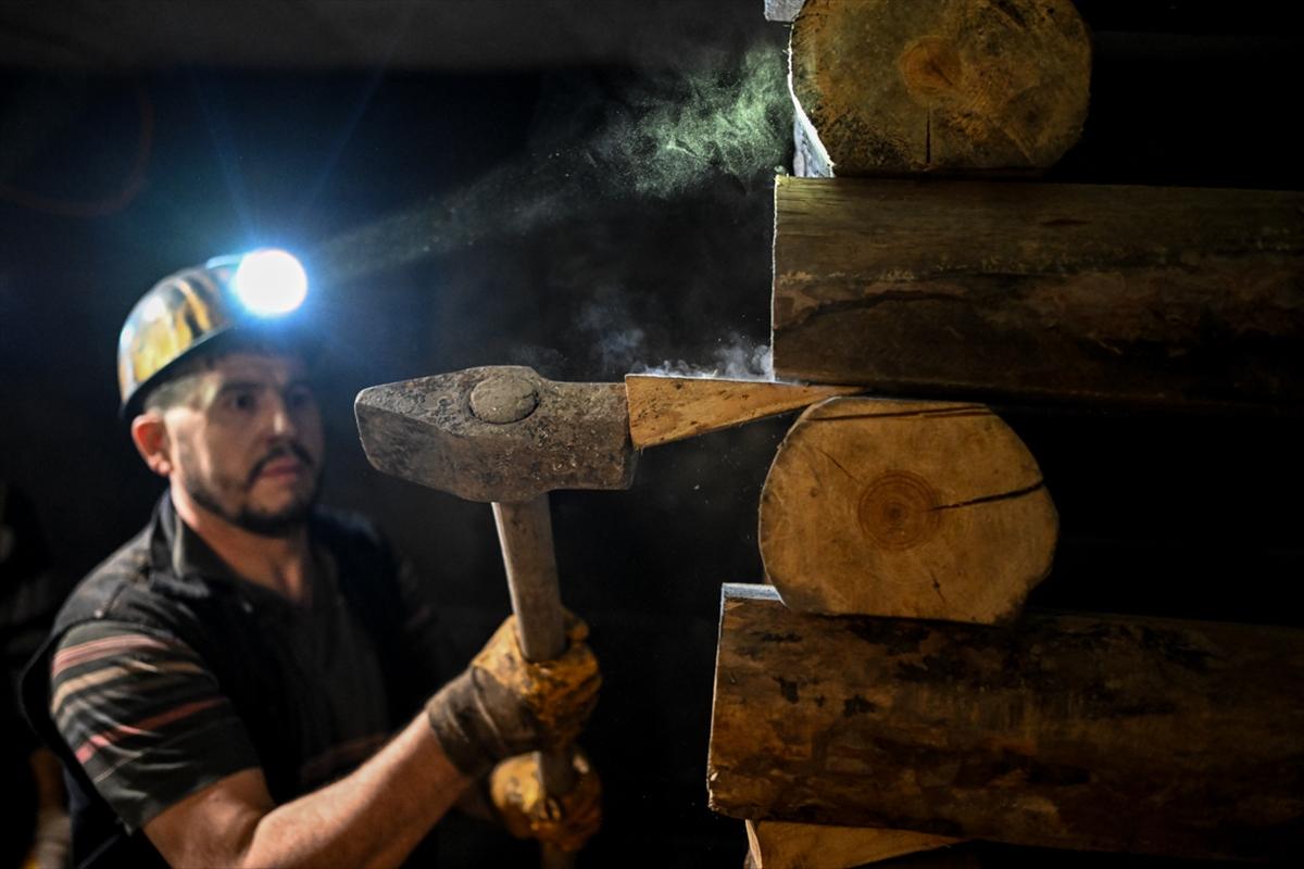 Somalı madenciler, arama kurtarma eğitimlerini tamamladı