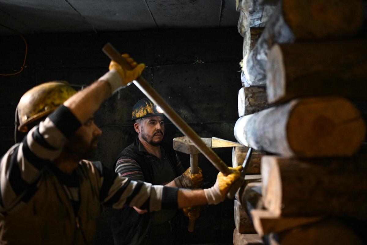 Somalı madenciler, arama kurtarma eğitimlerini tamamladı