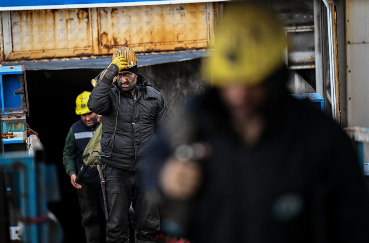 Somalı madenciler, arama kurtarma eğitimlerini tamamladı