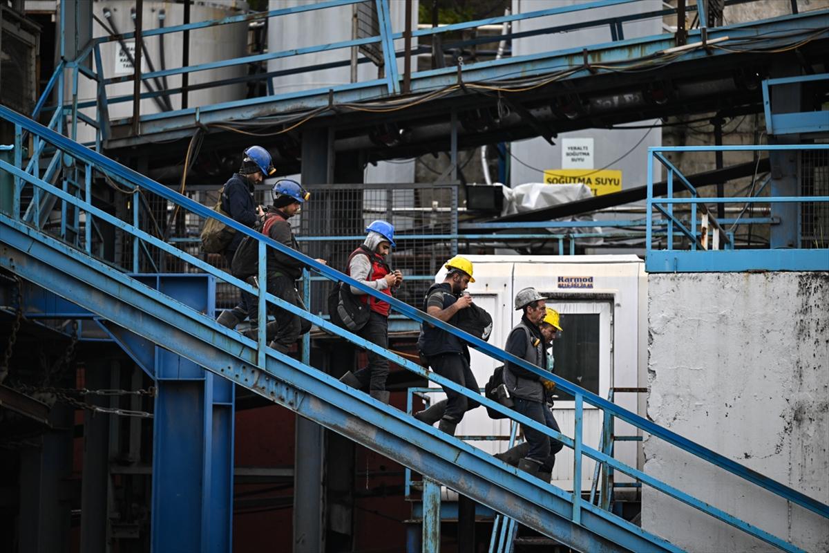 Somalı madenciler, arama kurtarma eğitimlerini tamamladı