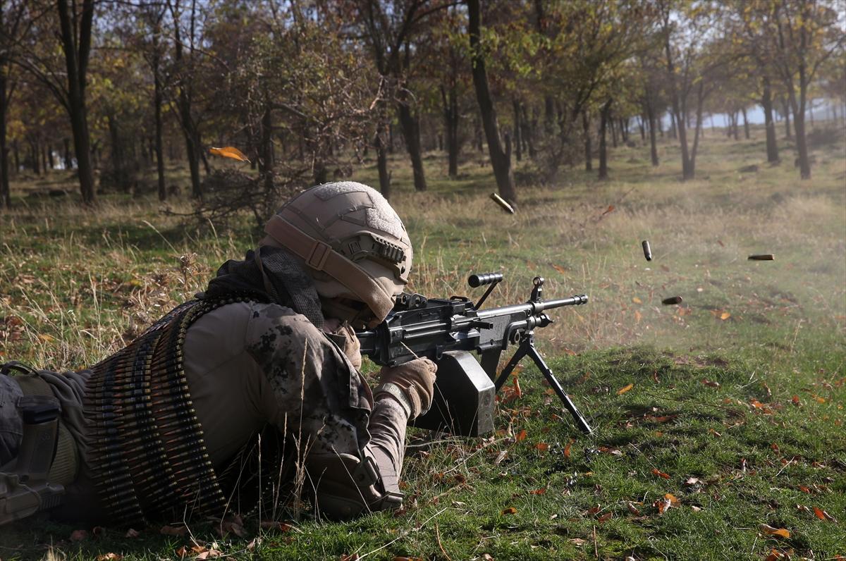 Bitlis'te özel harekat polislerinin zorlu eğitim süreci
