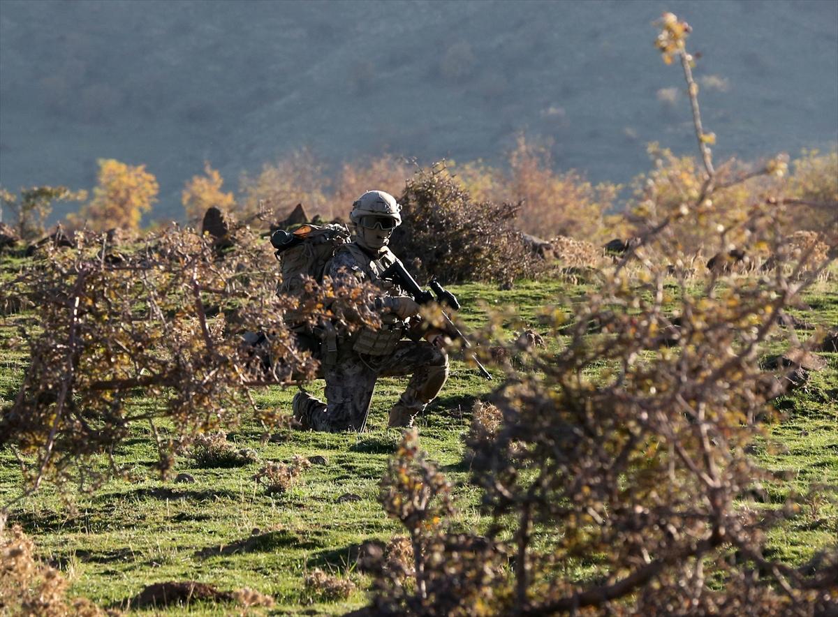 Bitlis'te özel harekat polislerinin zorlu eğitim süreci