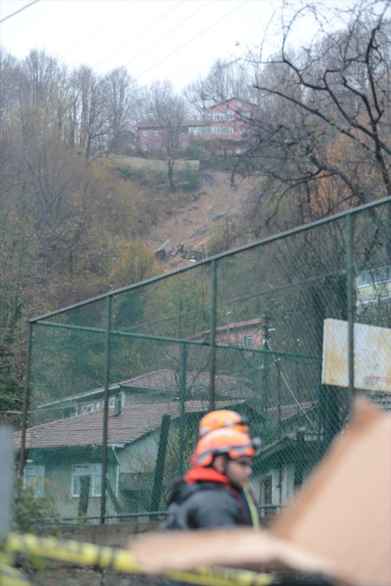 Zonguldak'ta heyelan: Anne ve oğlu aranıyor