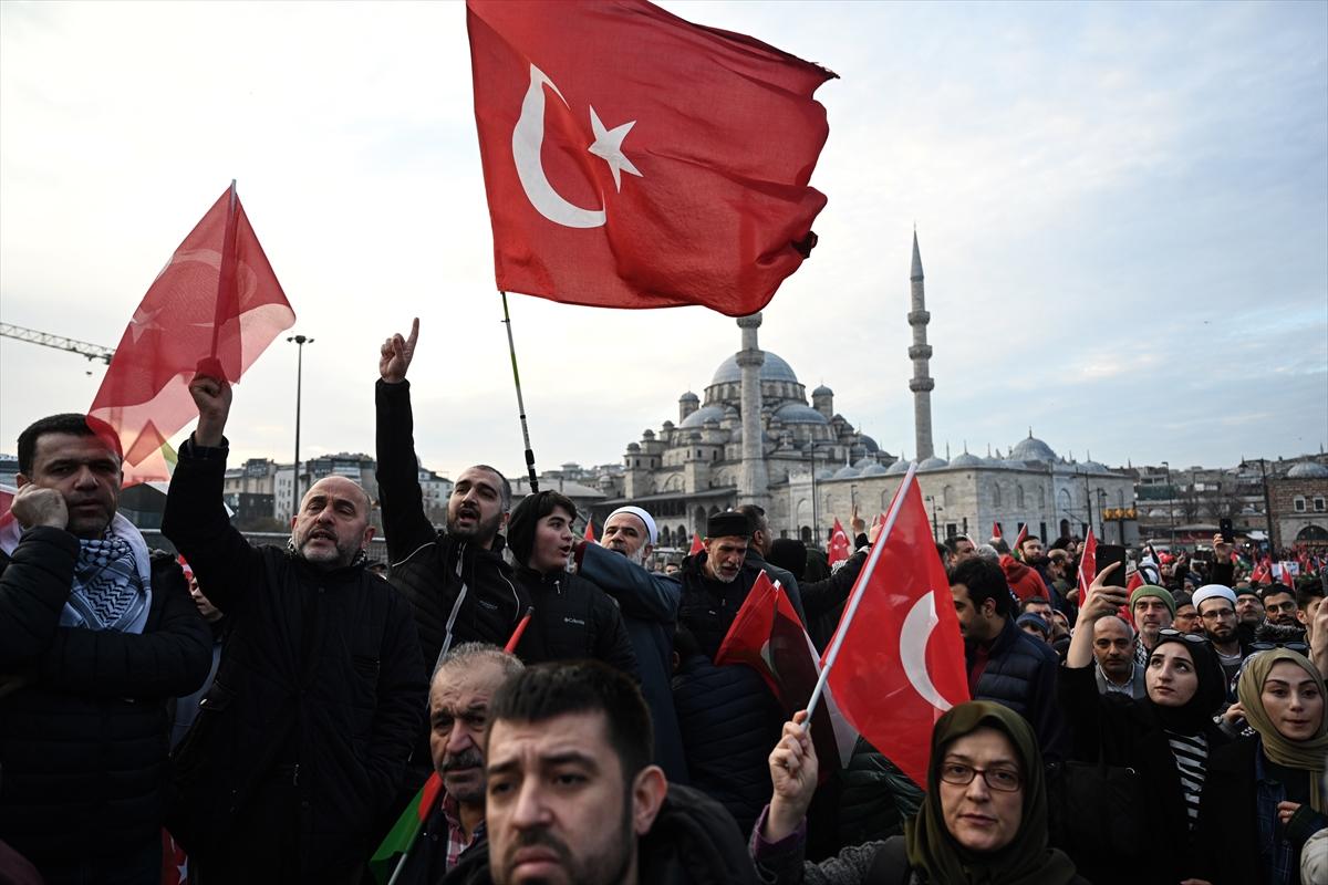 İstanbul'da tarihi yürüyüş: Şehitlerimize Rahmet, Filistin'e Destek, İsrail'e Lanet!