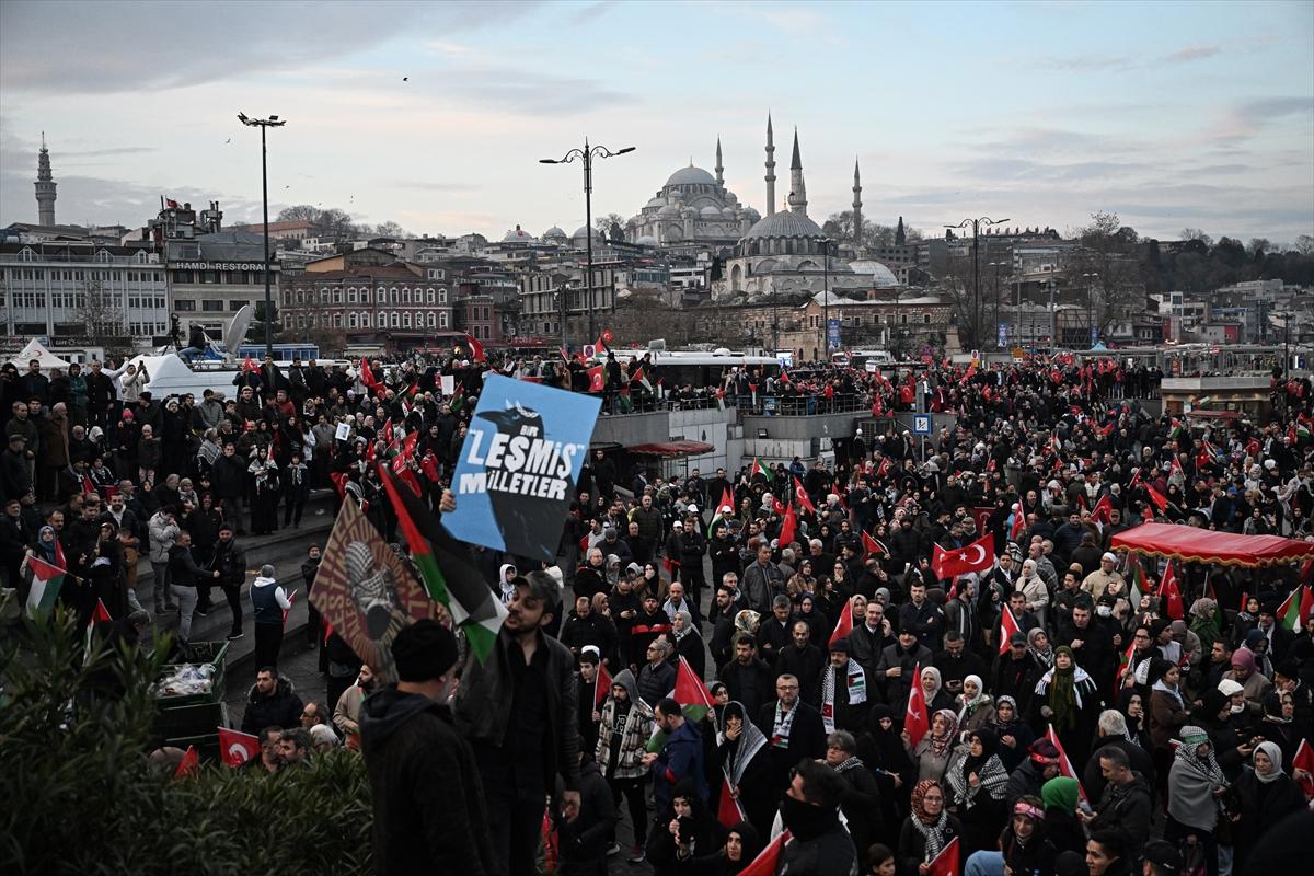 İstanbul'da tarihi yürüyüş: Şehitlerimize Rahmet, Filistin'e Destek, İsrail'e Lanet!