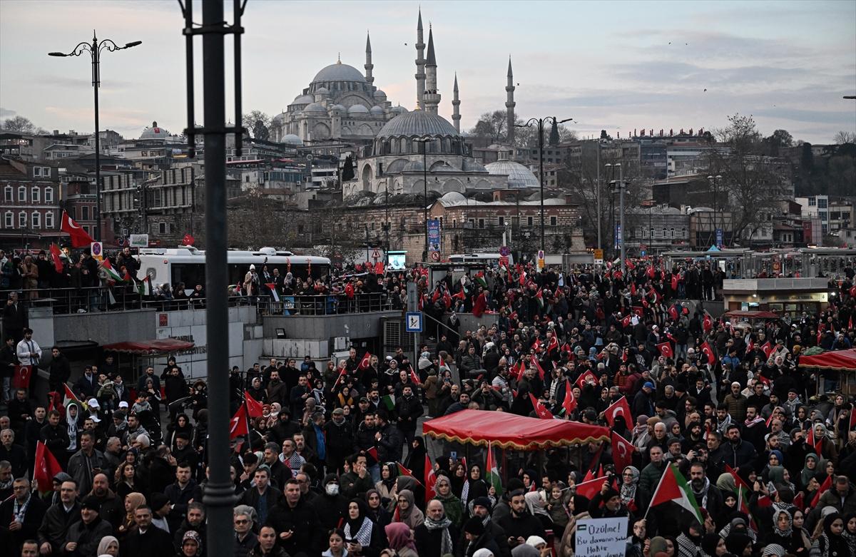 İstanbul'da tarihi yürüyüş: Şehitlerimize Rahmet, Filistin'e Destek, İsrail'e Lanet!