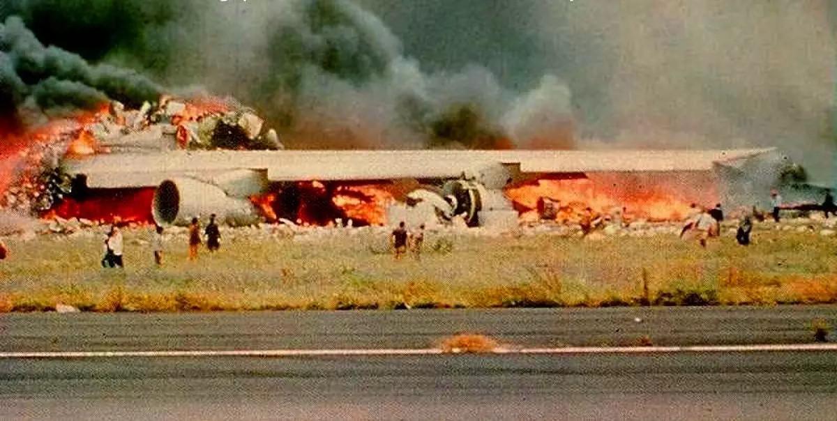 Dünya tarihine geçen inanılmaz uçak kazaları! - Resim 13