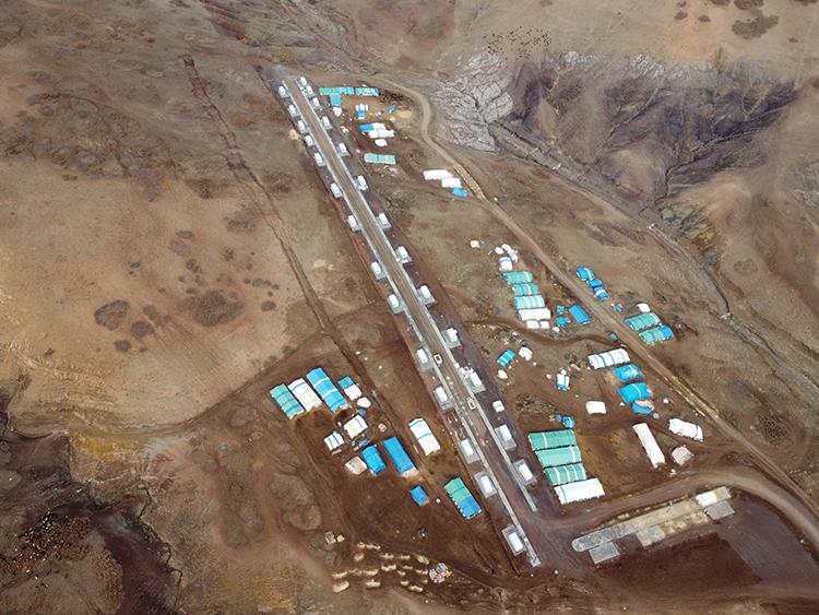 Elazığ'da yıllardır çadırlarda yaşayan göçerler, konteynerlerine kavuştu