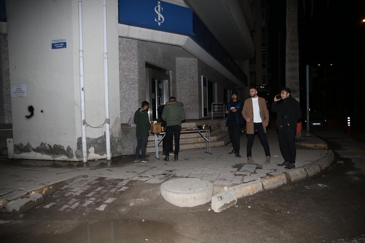 Depremzedeler, 6 Şubat'ın yıl dönümünde sokaklarda