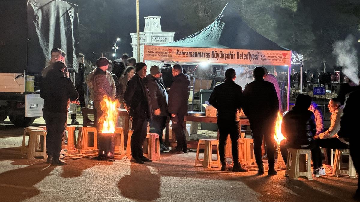 Depremzedeler, 6 Şubat'ın yıl dönümünde sokaklarda