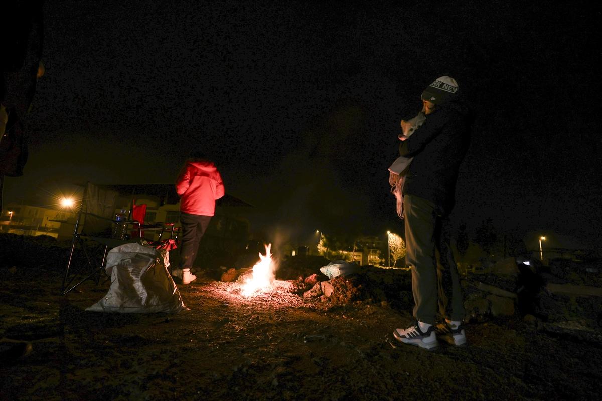 Depremzedeler, 6 Şubat'ın yıl dönümünde sokaklarda