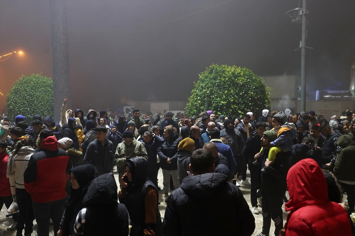 Depremzedeler, 6 Şubat'ın yıl dönümünde sokaklarda