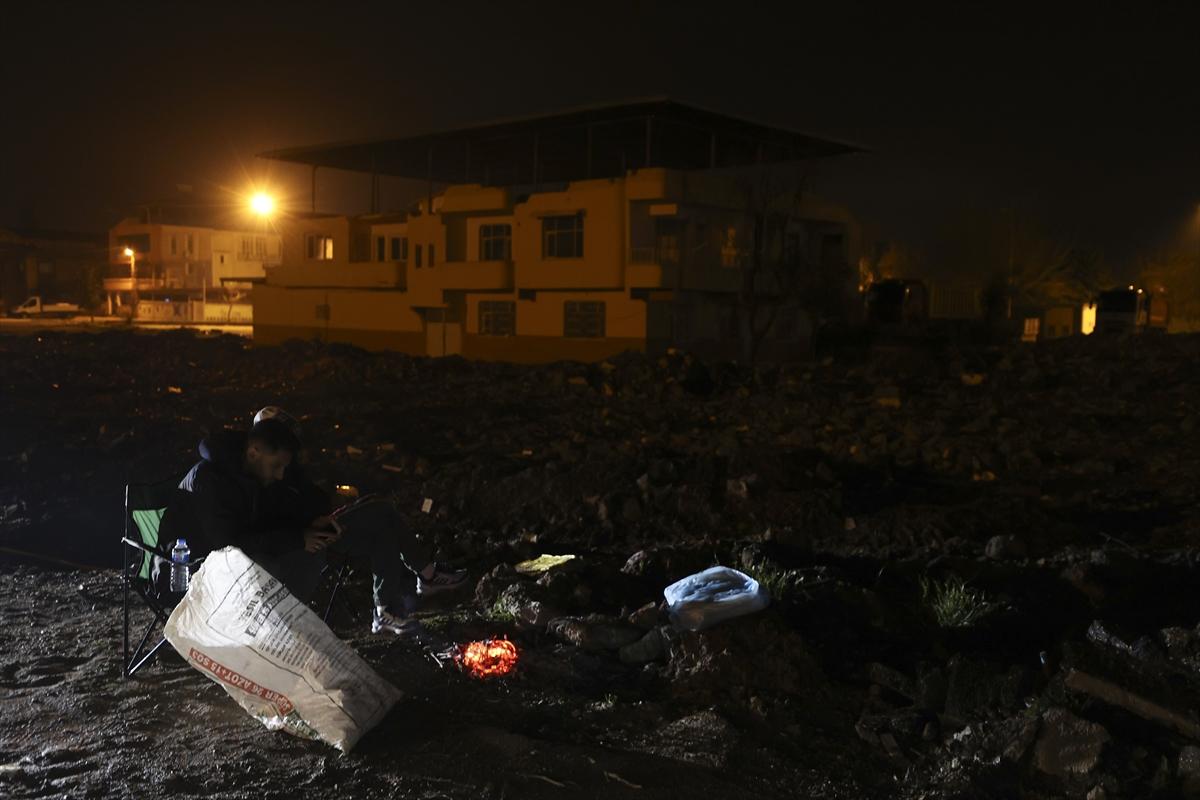 Depremzedeler, 6 Şubat'ın yıl dönümünde sokaklarda