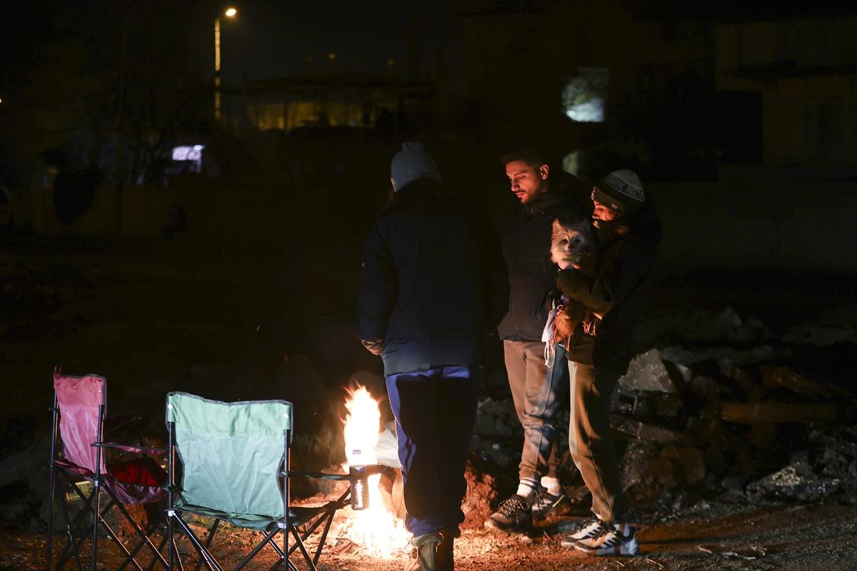 Depremzedeler, 6 Şubat'ın yıl dönümünde sokaklarda