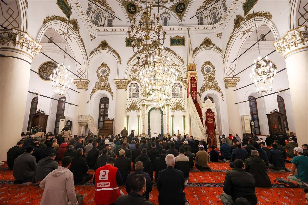 Miraç Kandili yurt genelinde dualarla idrak edildi