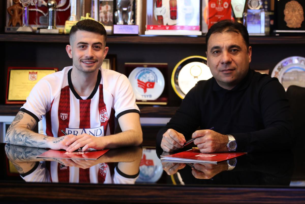 Süper Lig ekiplerinin devre arası transfer döneminde kadrosuna kattığı futbolcular