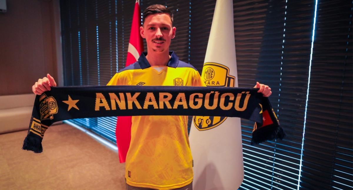 Süper Lig ekiplerinin devre arası transfer döneminde kadrosuna kattığı futbolcular