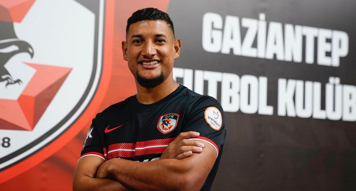 Süper Lig ekiplerinin devre arası transfer döneminde kadrosuna kattığı futbolcular