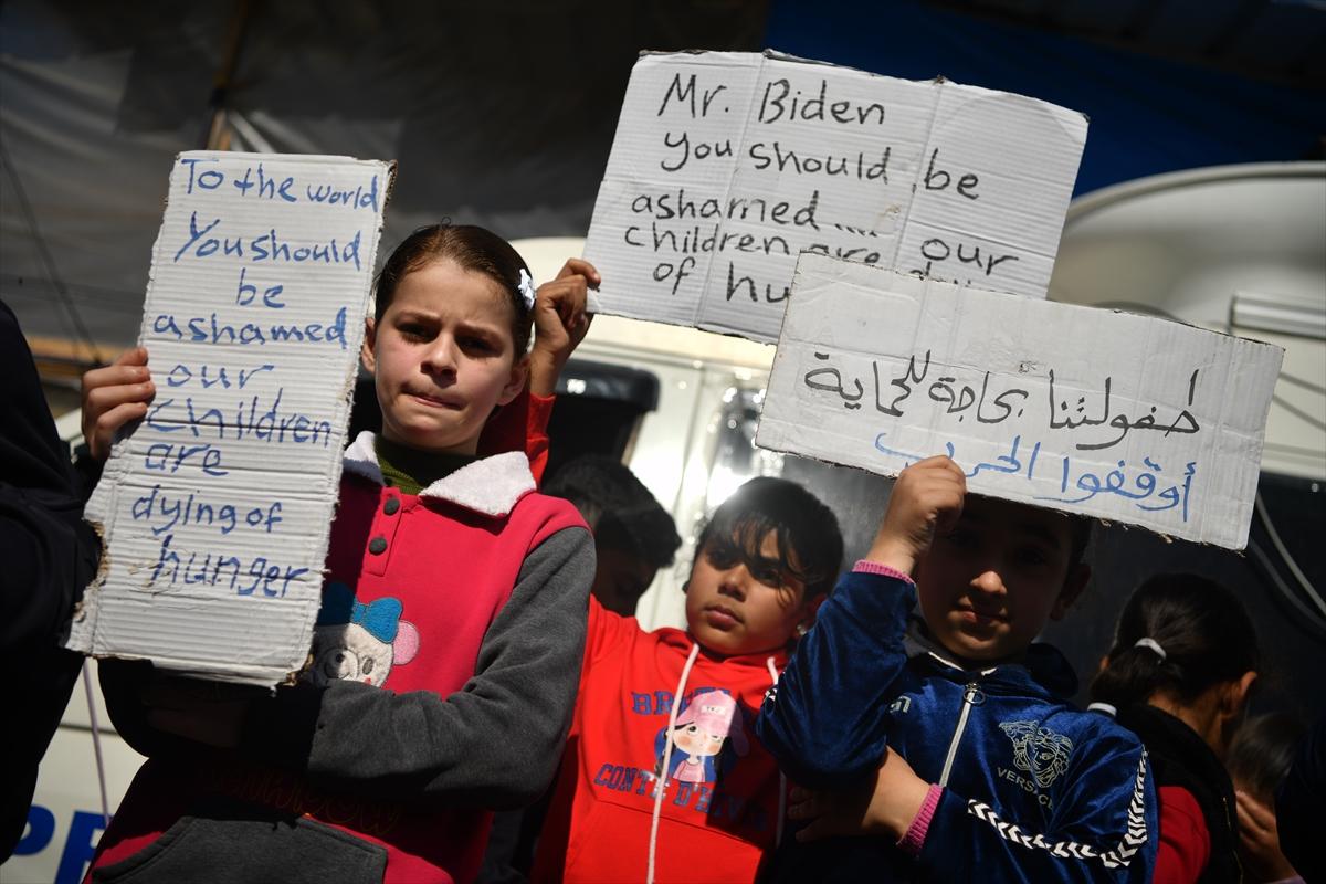 Filistinli çocuklar, İsrail işgali altındaki gıda krizini protesto etti