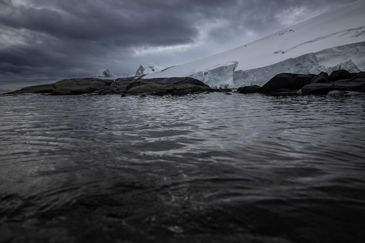 Türk bilim insanlarının yeni raporu: Antarktika'da Türkiye büyüklüğünde buz eridi