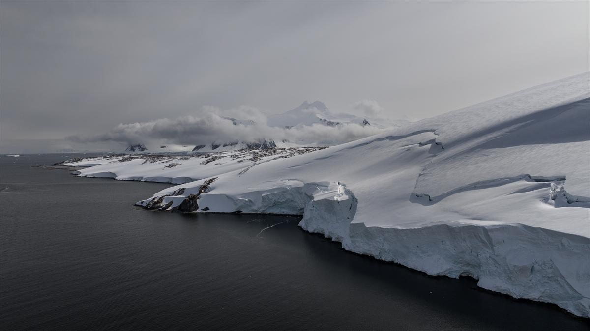 Türk bilim insanlarının yeni raporu: Antarktika'da Türkiye büyüklüğünde buz eridi