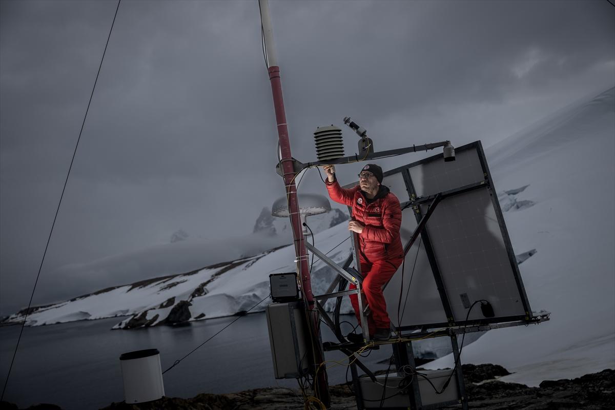 Türk bilim insanları, Antarktika'da dünyanın geleceği için 22 araştırma yaptı