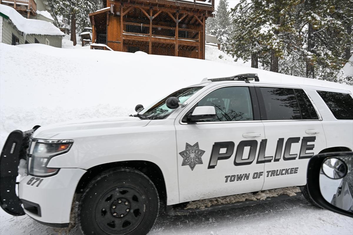 ABD'de kar fırtınası! California'da hayat felç oldu