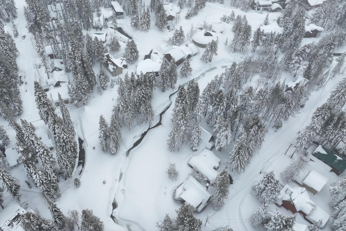 ABD'de kar fırtınası! California'da hayat felç oldu
