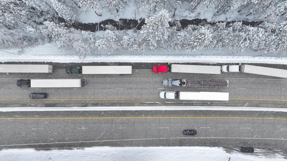 ABD'de kar fırtınası! California'da hayat felç oldu