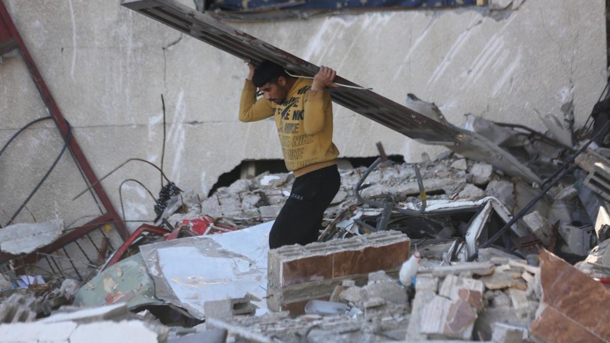 Gazze'de çocukların yakacak telaşı