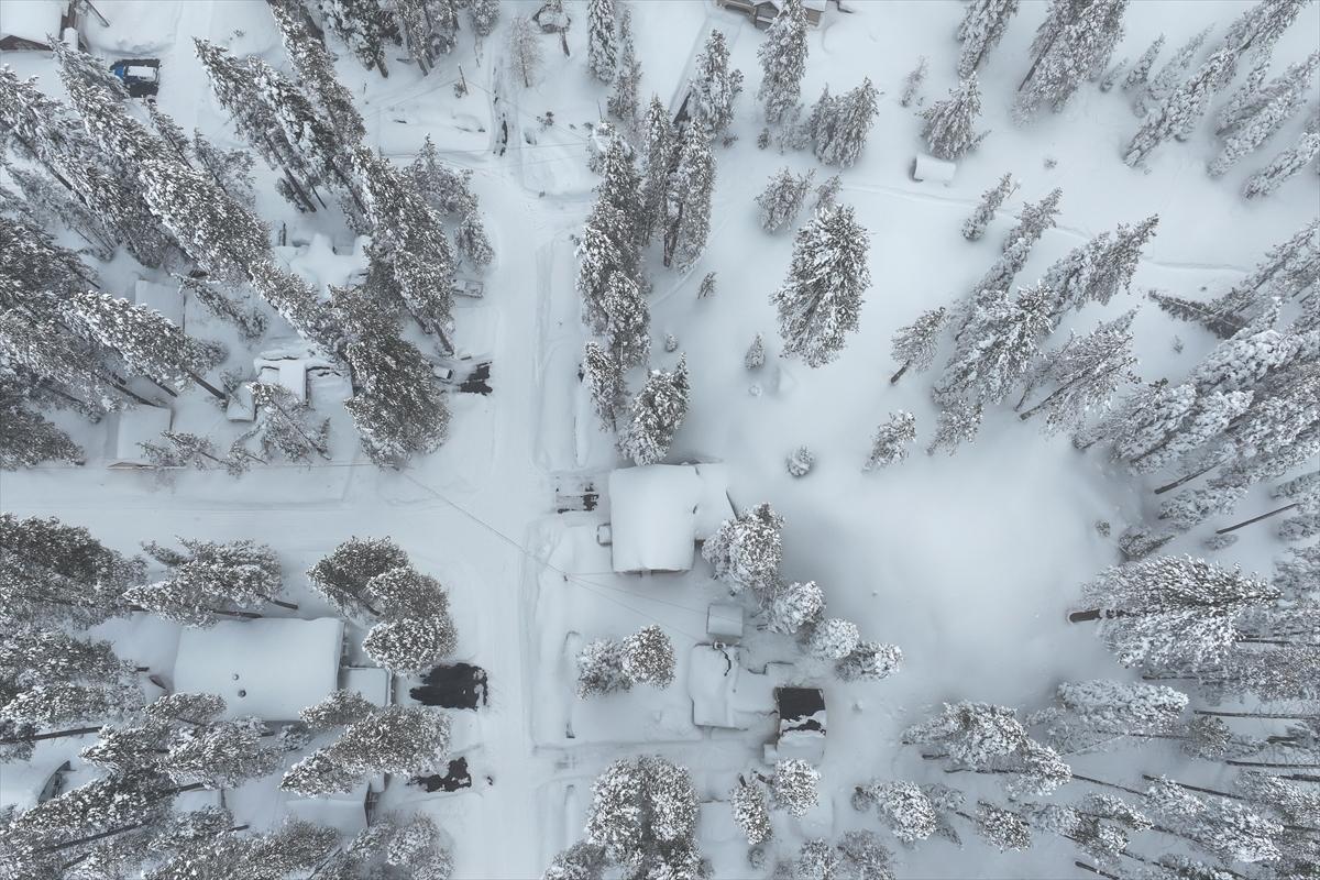 ABD'de kar fırtınası! California'da hayat felç oldu