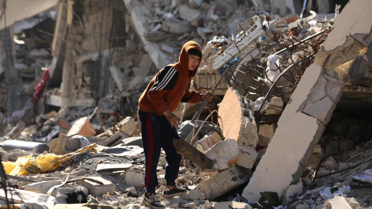 Gazze'de çocukların yakacak telaşı