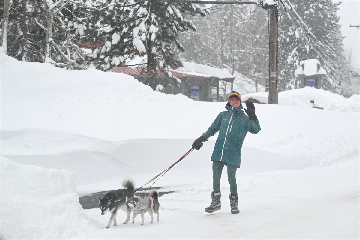 ABD'de kar fırtınası! California'da hayat felç oldu