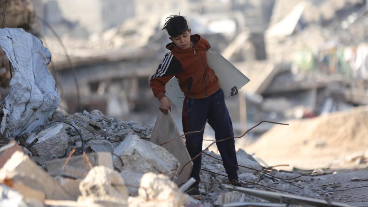 Gazze'de çocukların yakacak telaşı