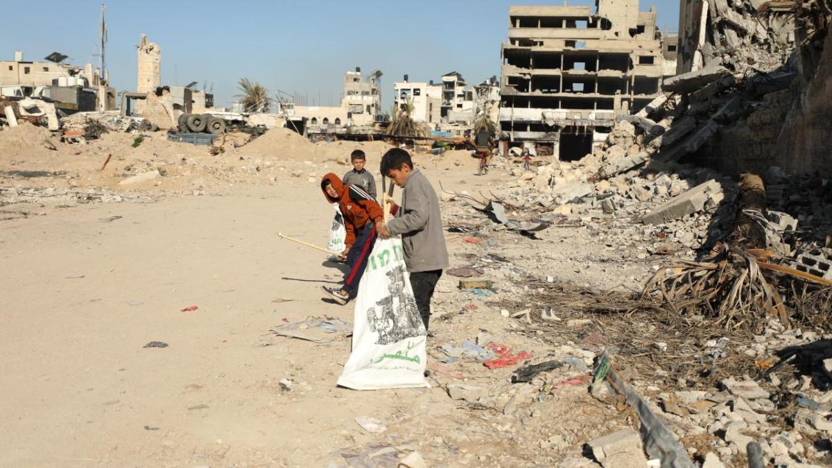 Gazze'de çocukların yakacak telaşı