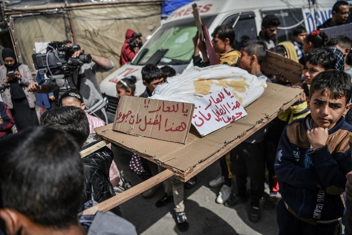 Gazzeli çocuklardan dünyaya mesaj var! 'Ölüyoruz yardım edin'