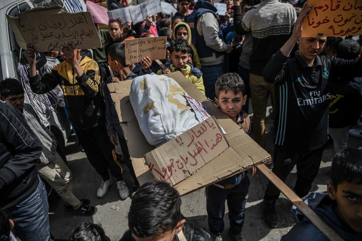 Gazzeli çocuklardan dünyaya mesaj var! 'Ölüyoruz yardım edin'