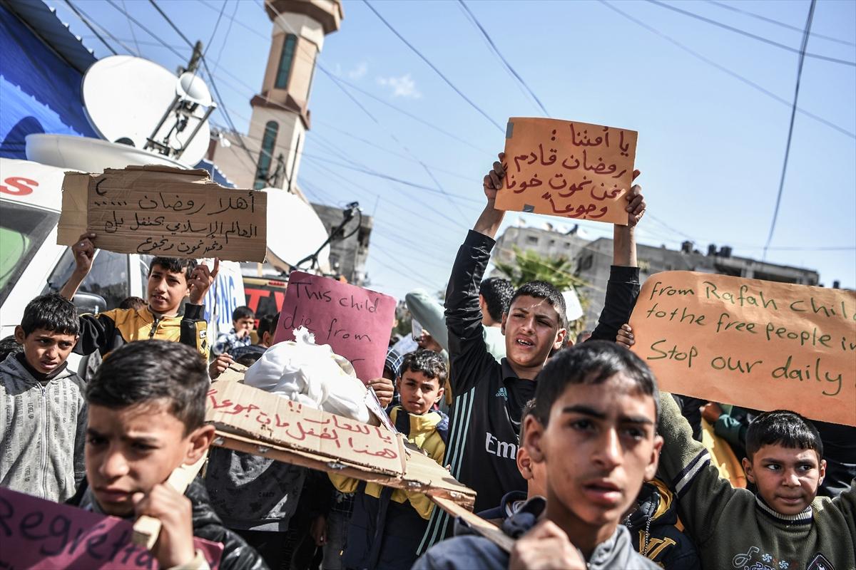 Gazzeli çocuklardan dünyaya mesaj var! 'Ölüyoruz yardım edin'
