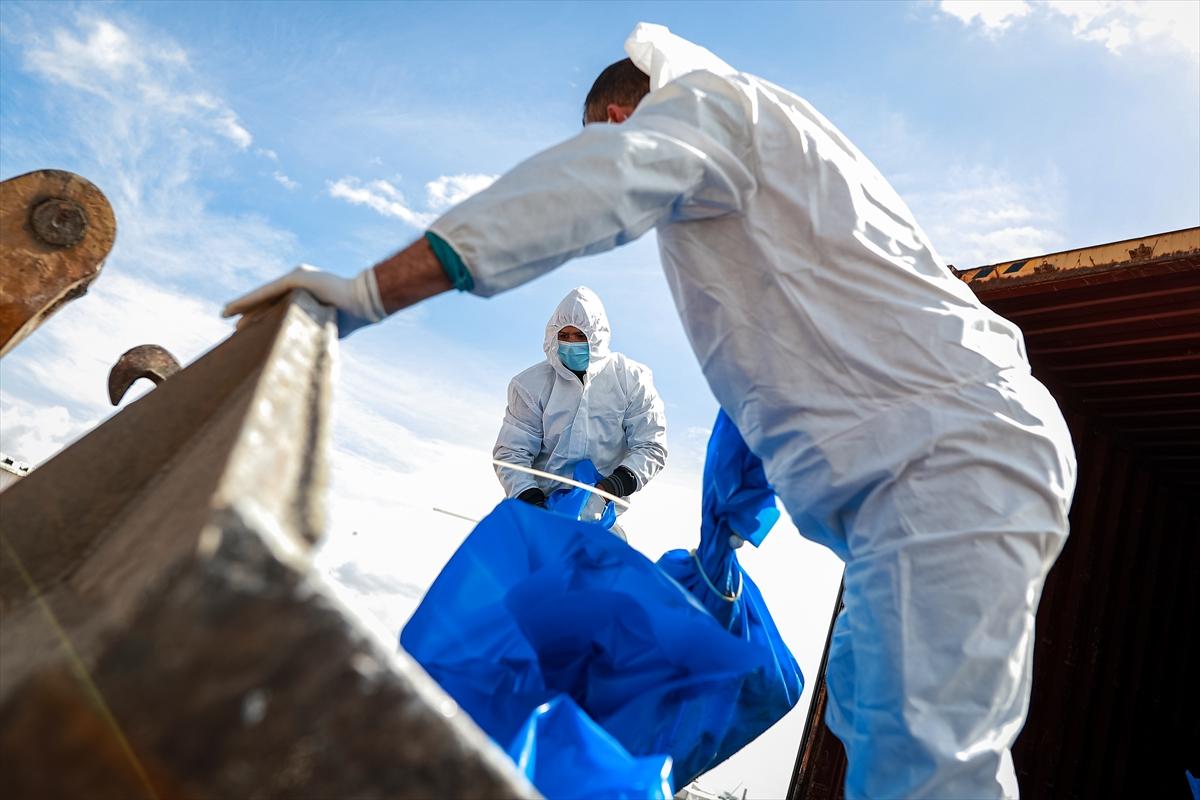 İsrail'in katlettiği 47 Filistinlinin cenazesi toplu mezara defnedildi