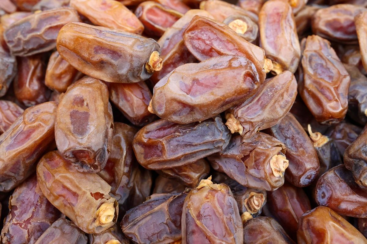 Ramazan'ın vazgeçilmezi çeşit çeşit hurma