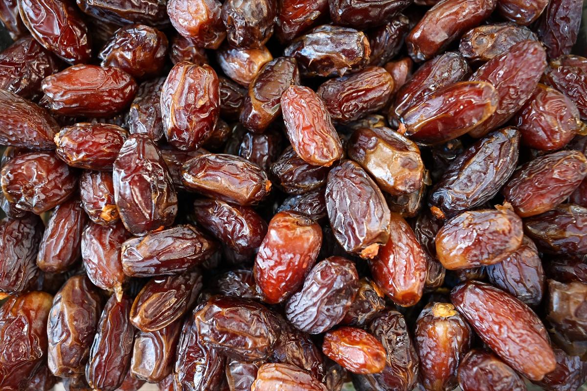 Ramazan'ın vazgeçilmezi çeşit çeşit hurma