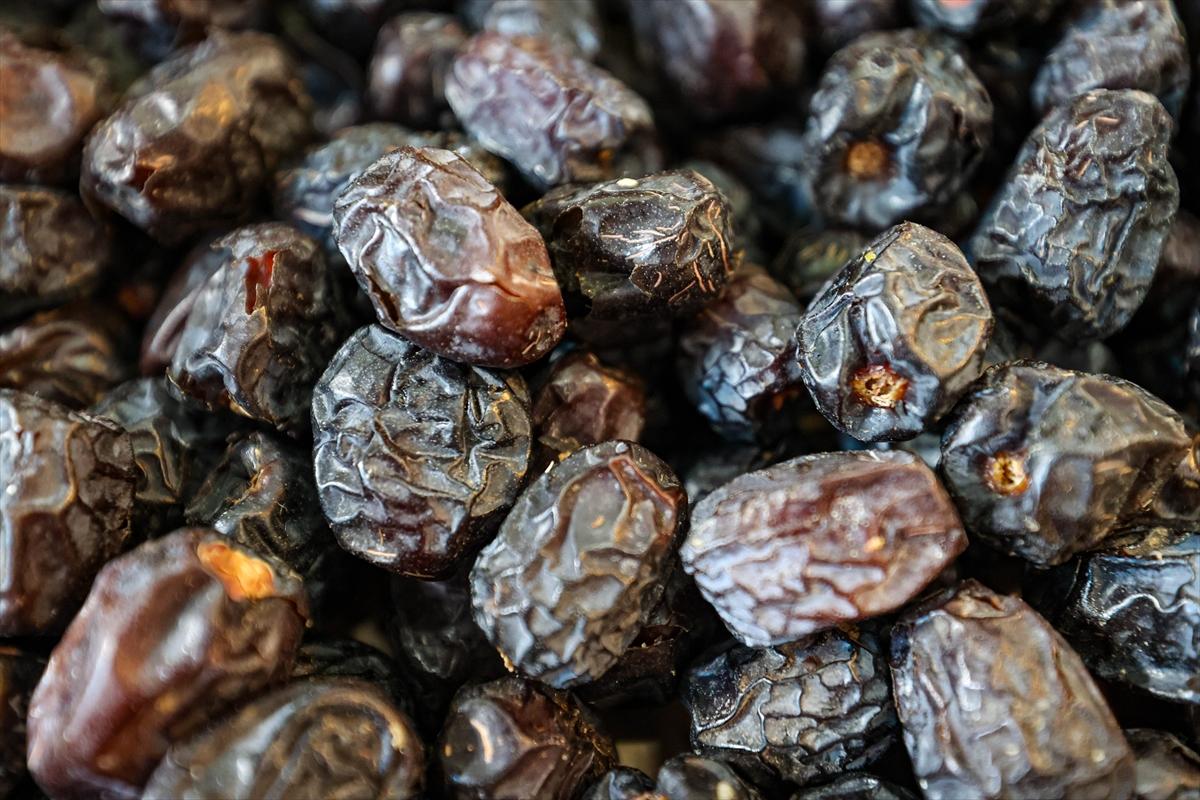 Ramazan'ın vazgeçilmezi çeşit çeşit hurma