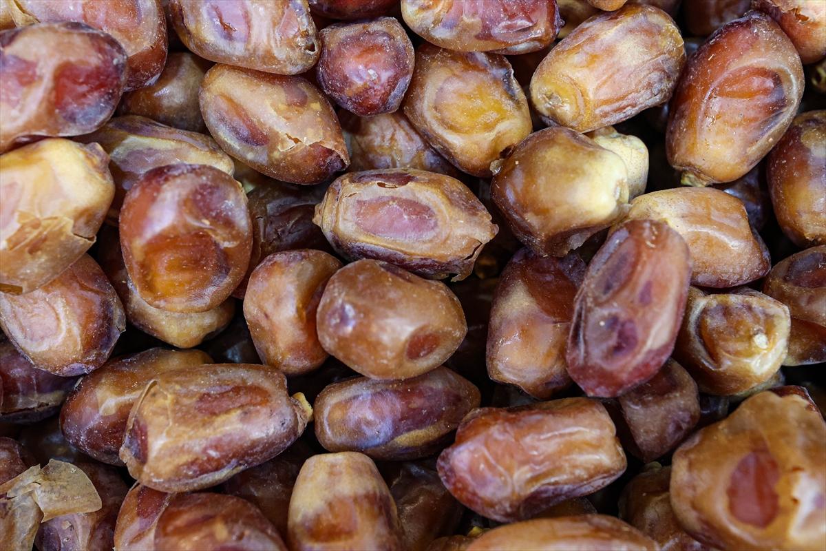 Ramazan'ın vazgeçilmezi çeşit çeşit hurma