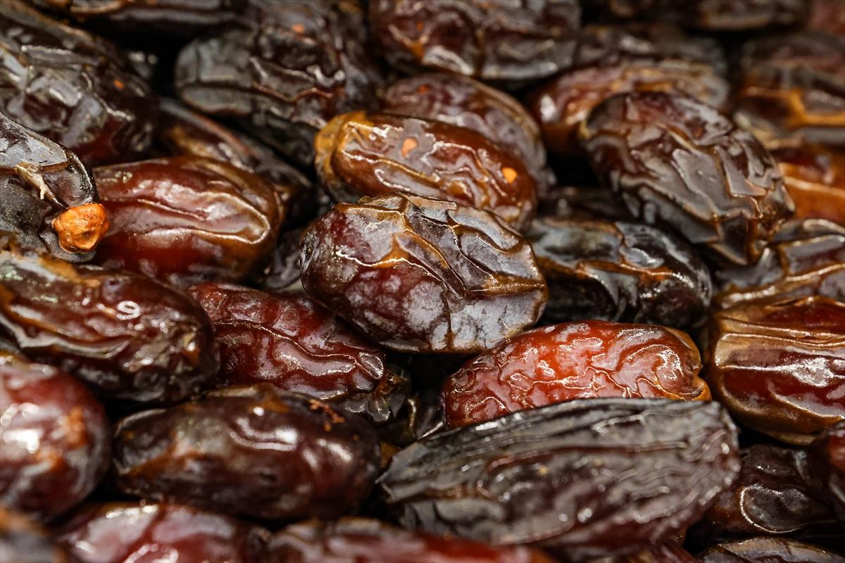 Ramazan'ın vazgeçilmezi çeşit çeşit hurma