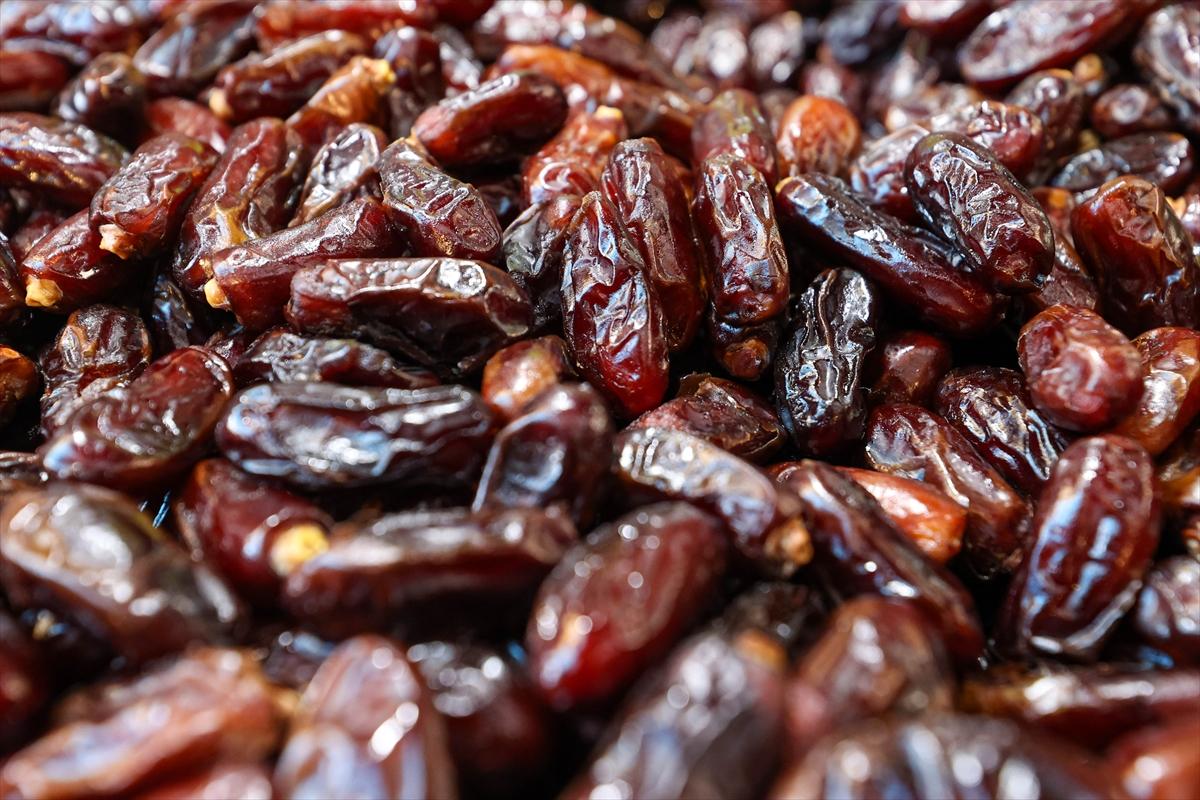 Ramazan'ın vazgeçilmezi çeşit çeşit hurma